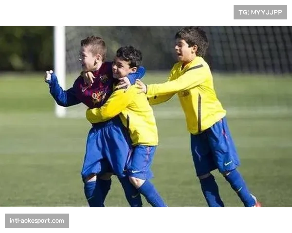 拉玛西亚青训营更新教案，强化年轻球员在狭窄空间处理球能力